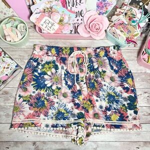 About A Girl Flowy Floral Boho Shorts Womens Sz.S Lace Details Feminine Romantic